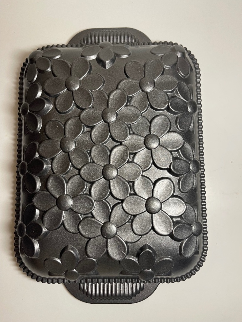Nordic Ware Daisy Cake Pan - Rectangular Floral Cake Pan 10 Cups